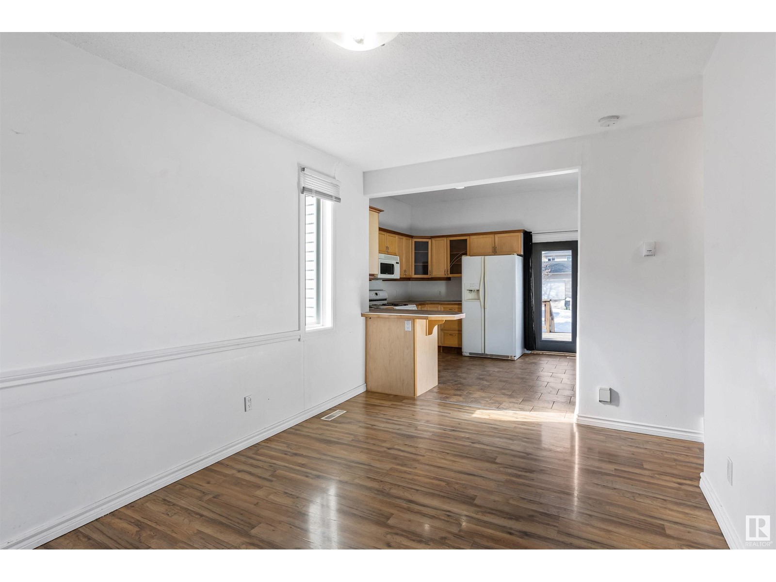 12114 85 ST NW