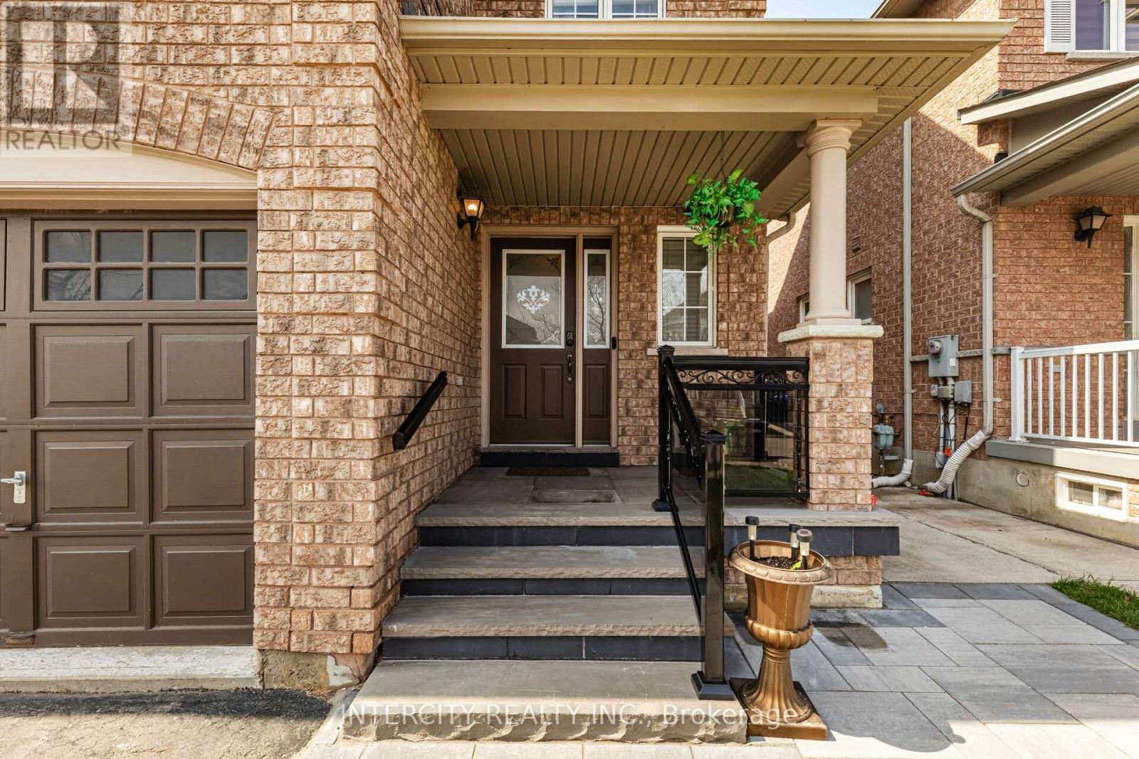 54 AMETHYST CIRCLE