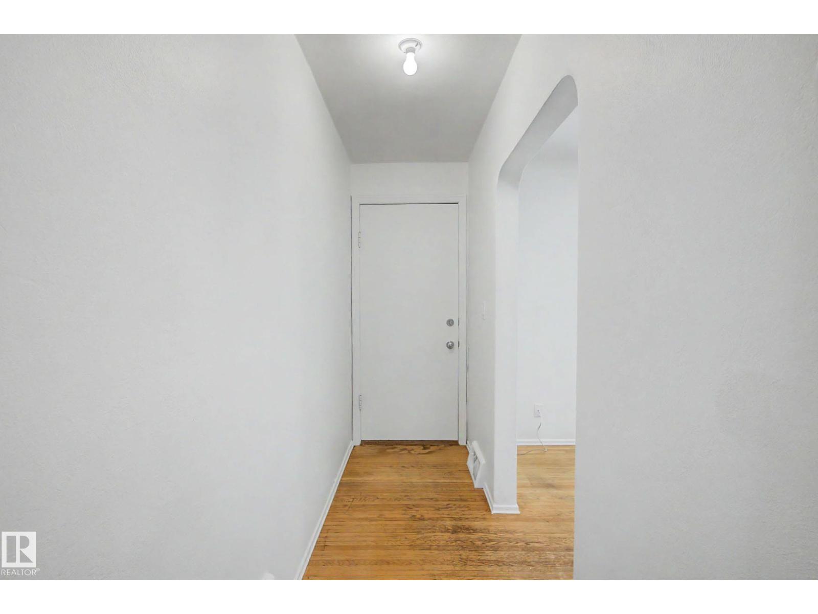 9276 86 ST NW