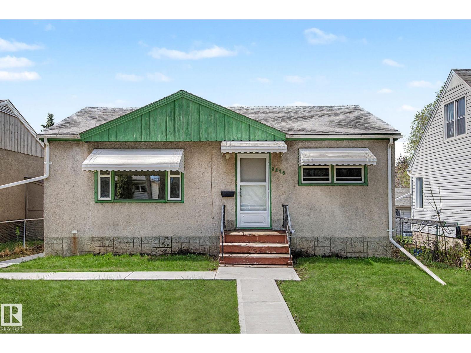 9276 86 ST NW