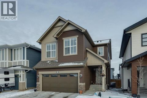 1124 Chinook Gate Bay SW Airdrie AB T4B5J2
