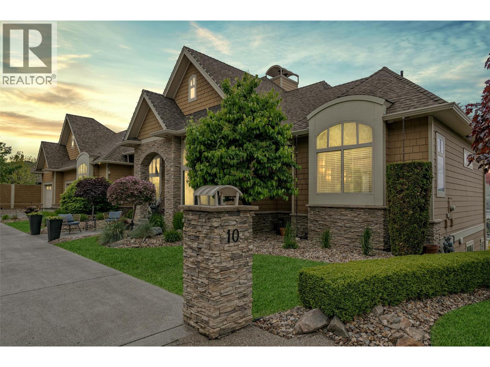 1117 Mt Fosthall Drive Unit# 10