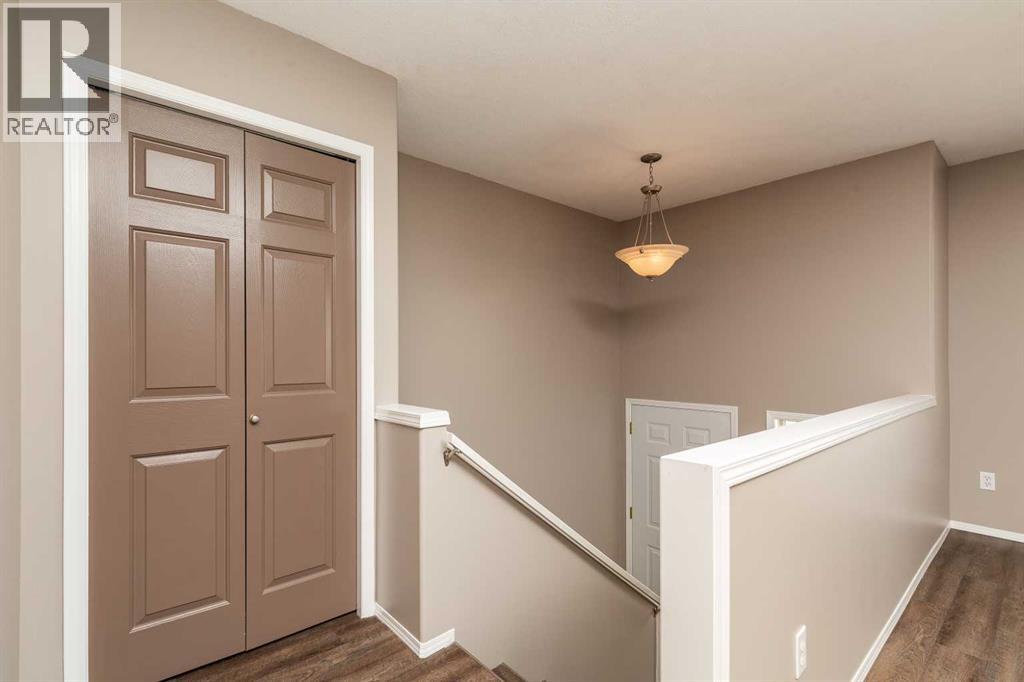 15 Blackfoot Boulevard W