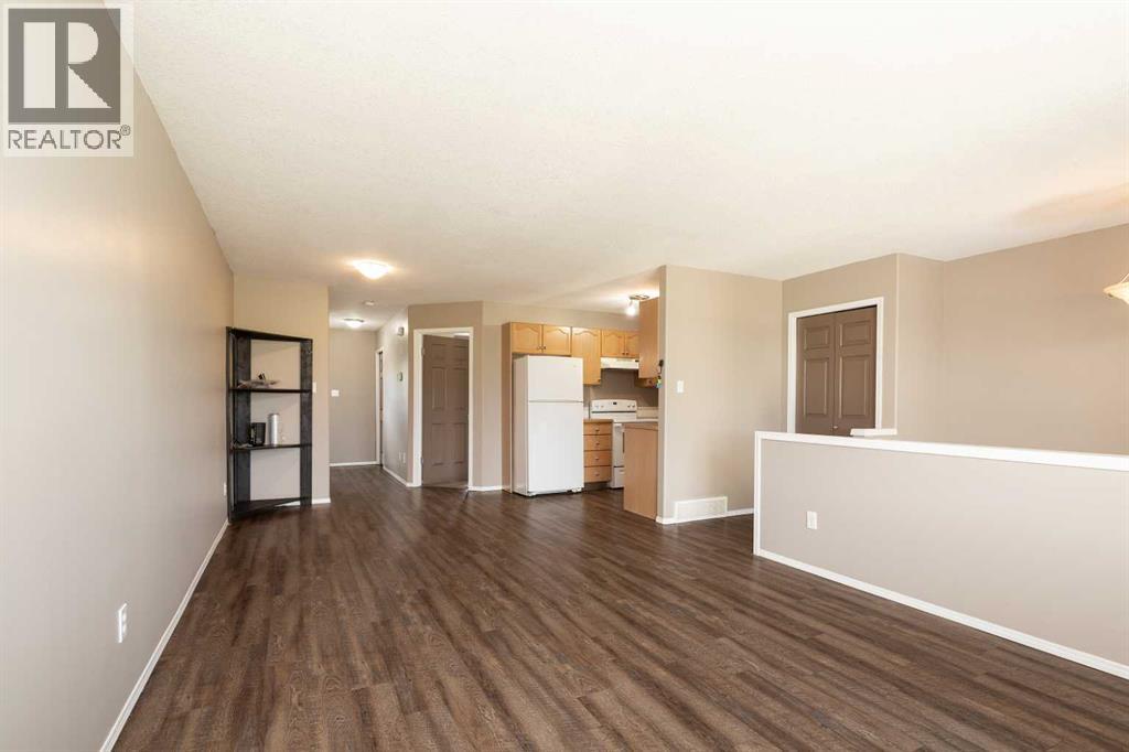 15 Blackfoot Boulevard W