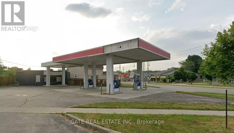 33 OAK STREET E Leamington ON N8H2C3