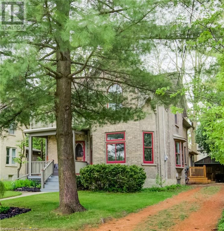 19 ROLAND Street