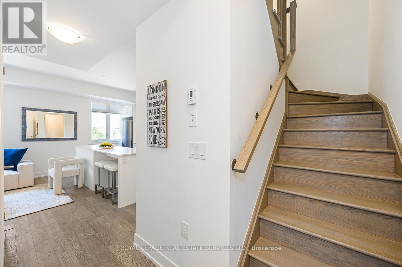 251 - 1075 DOUGLAS MCCURDY COMMON