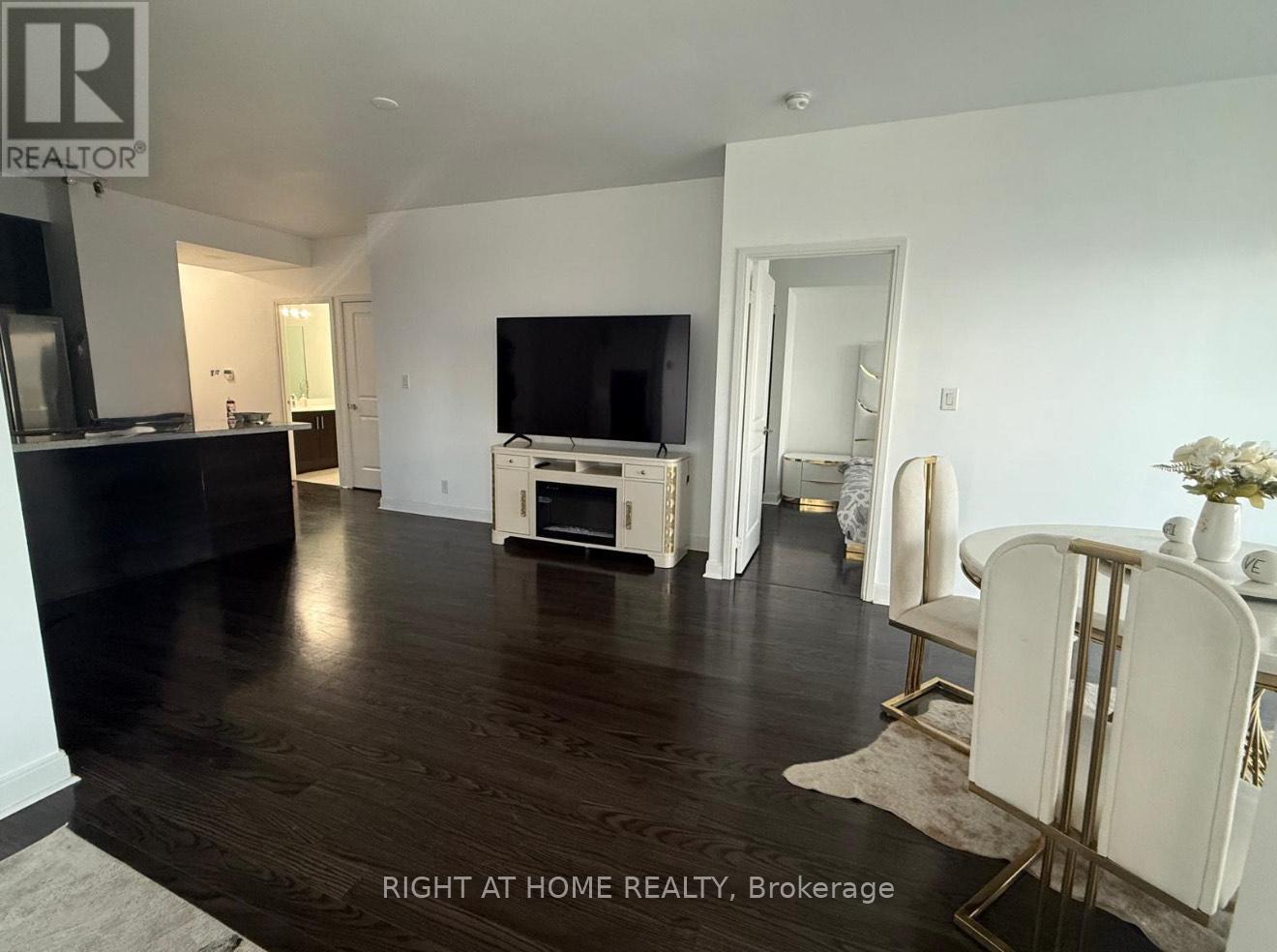 50 ABSOLUTE AVE AVENUE