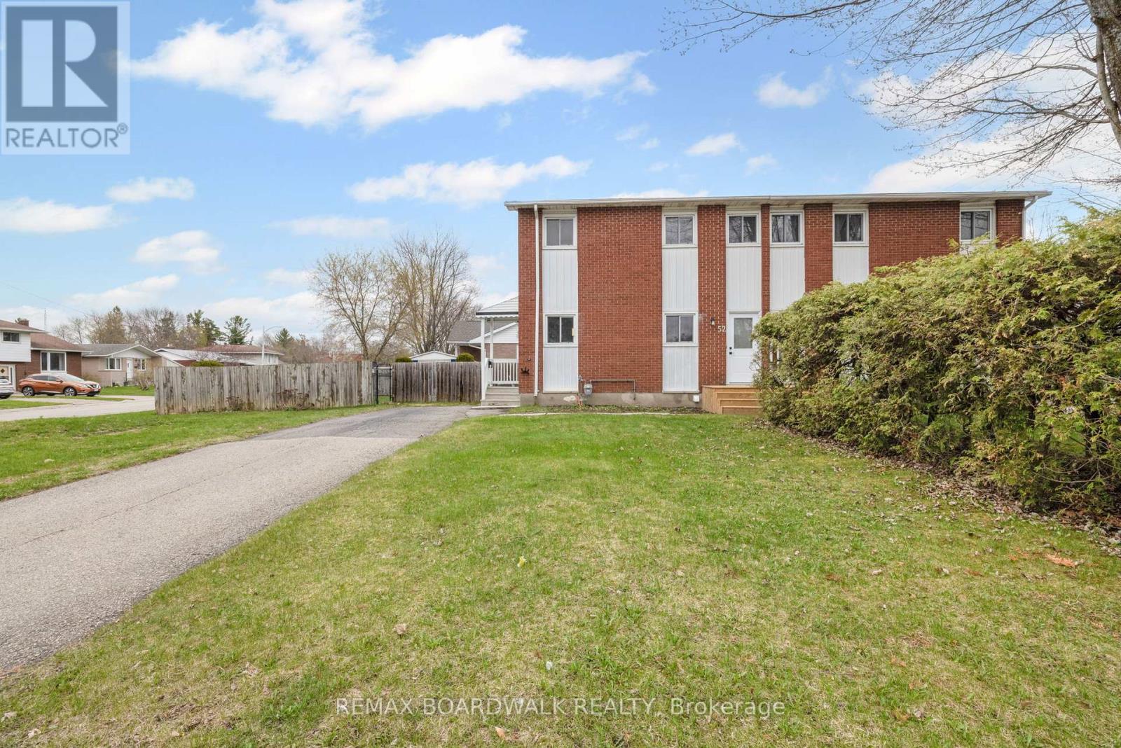 52 GEORGE AVENUE