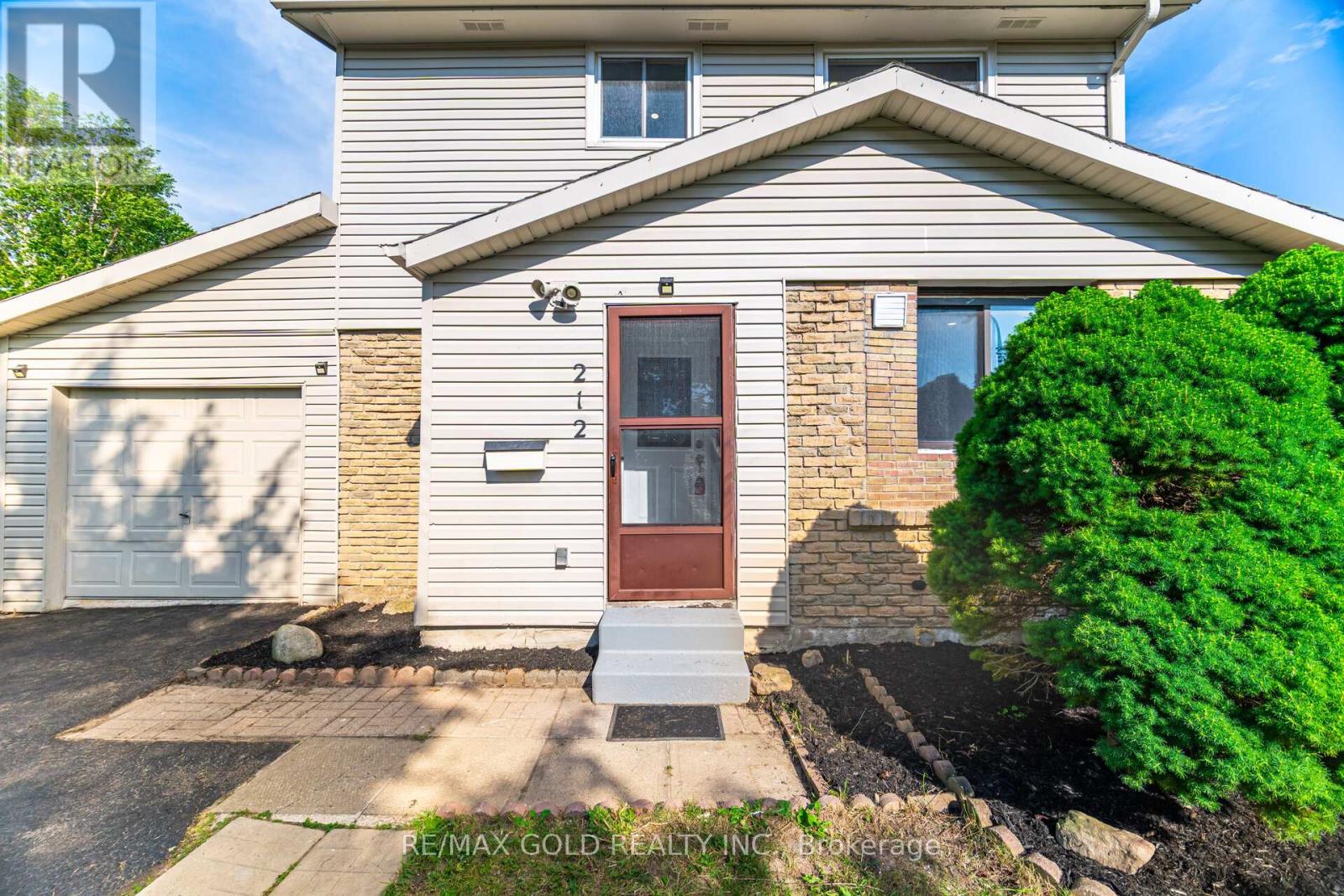 212 CEDARWOODS CRESCENT