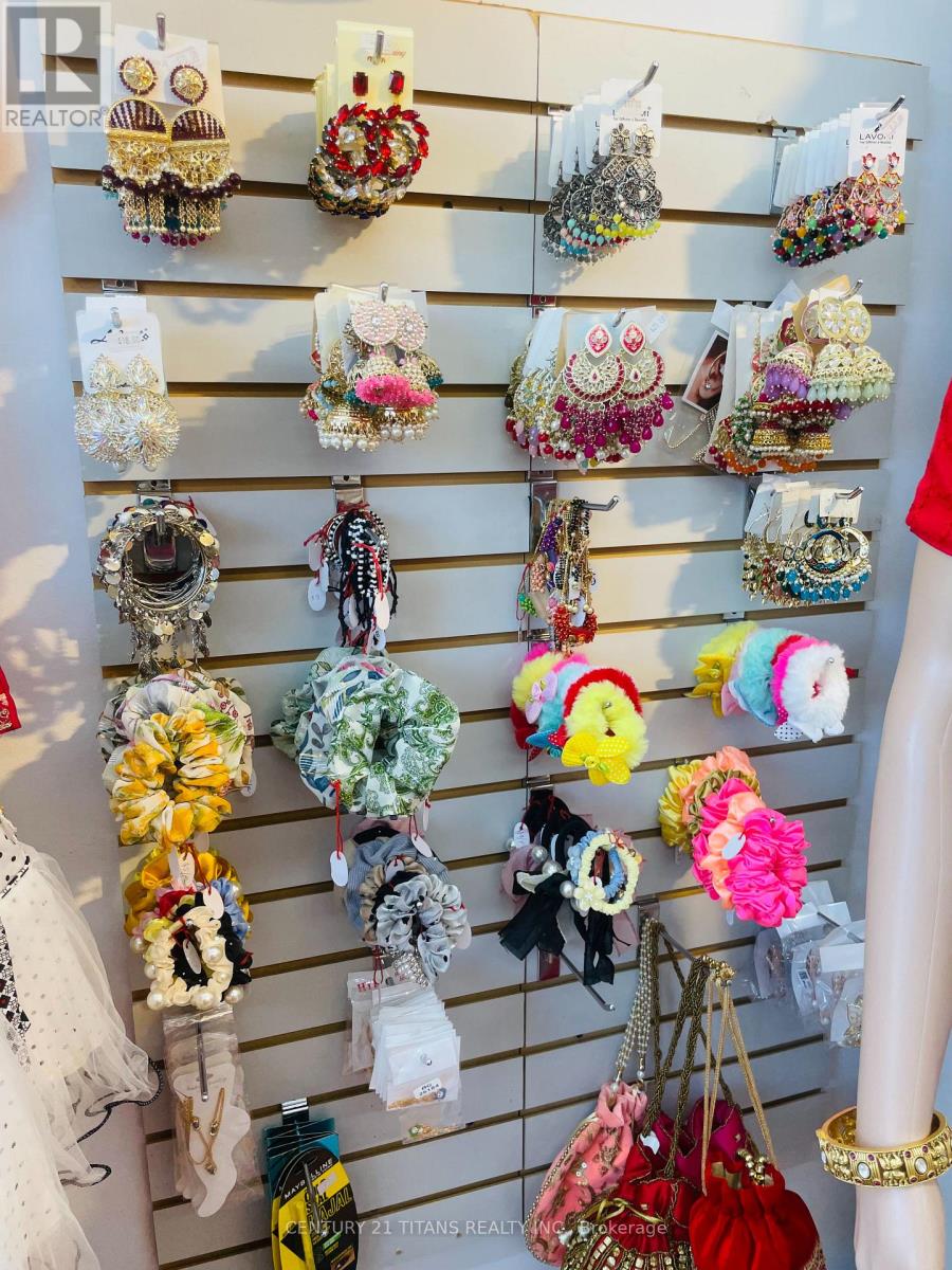 22 - 462 BIRCHMOUNT ROAD