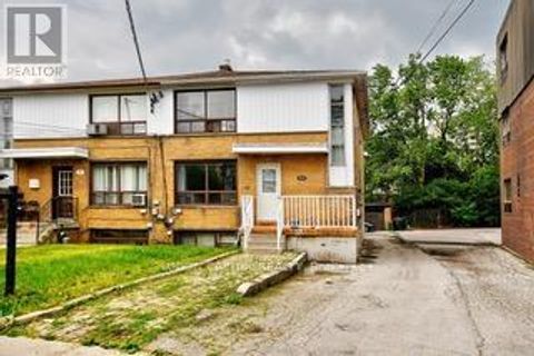 1 - 100 RAJAH STREET Toronto (Englemount-Lawrence) ON M6A2J3