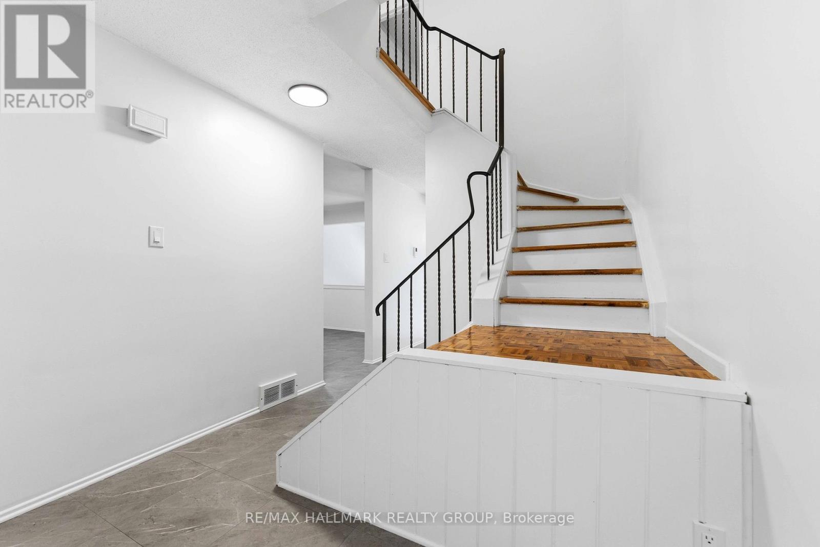 48 - 2202 ORIENT PARK DRIVE