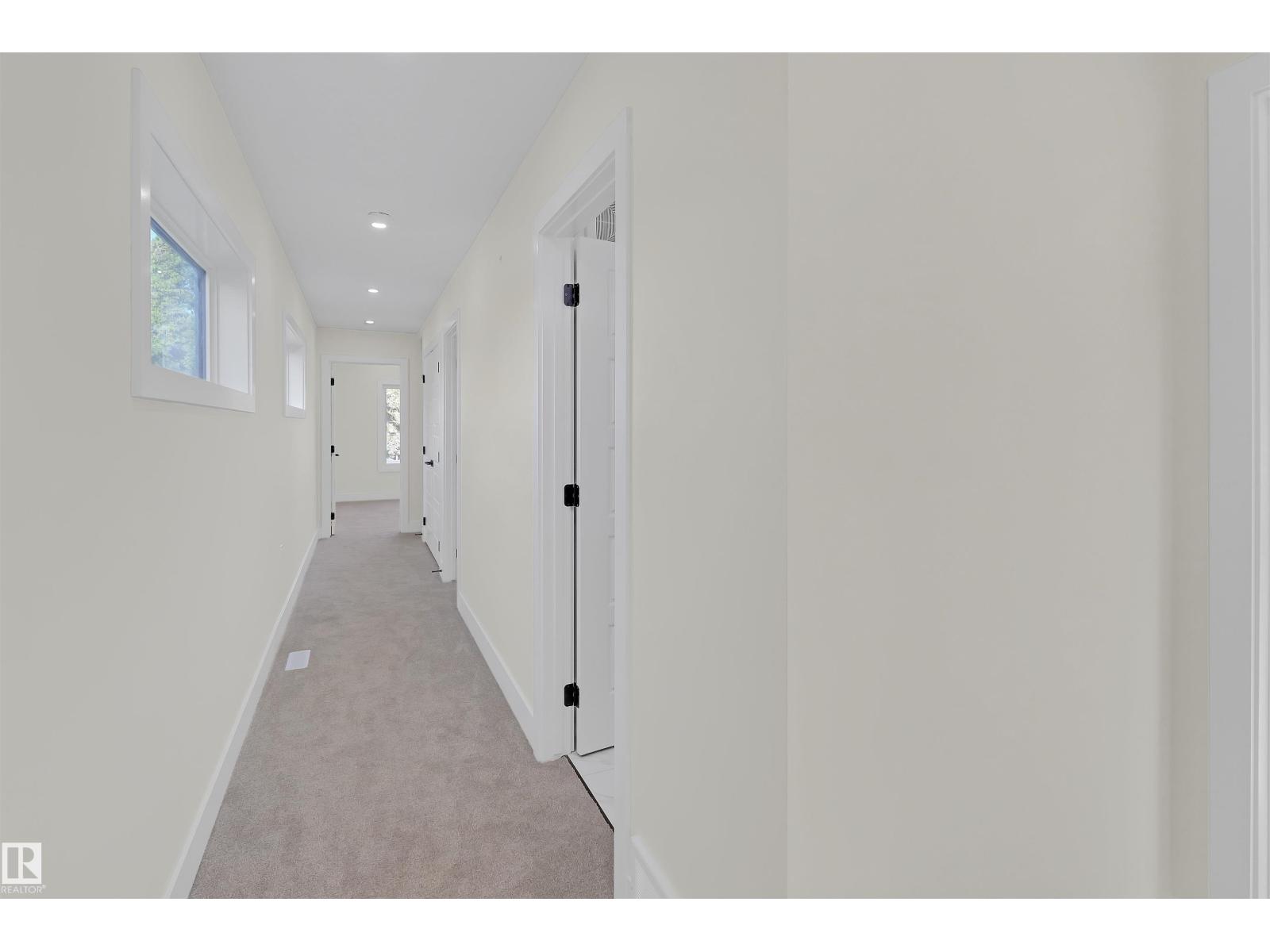 7936 91 AV NW