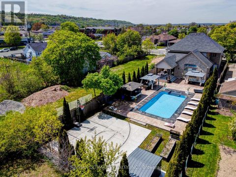 178 MILLEN ROAD Hamilton (Stoney Creek) ON L8E2G5