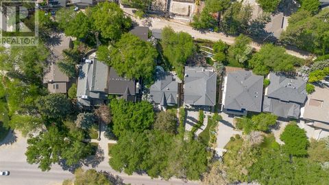 1413 Premier Way SW Calgary AB T2T1M1