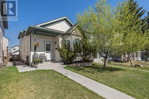 36 Hidden Hills Road NW Calgary AB T3A5X9