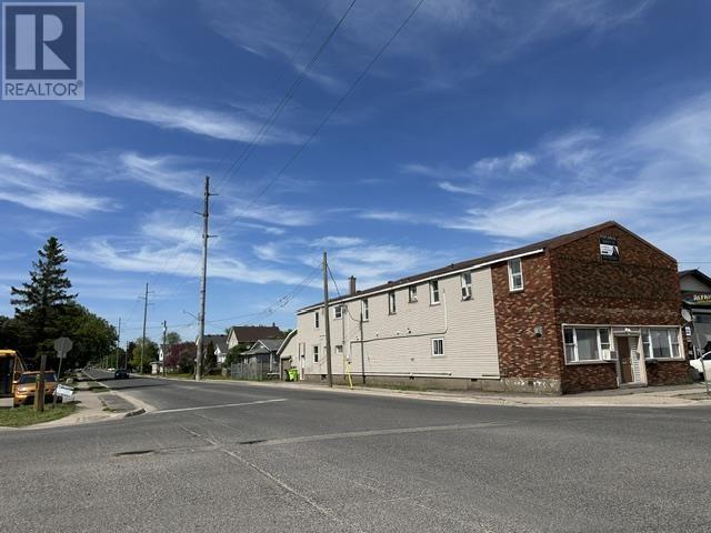 Photo 1 of 50 — 254 Wallace TER, Sault Ste. Marie, ON P6C1K7