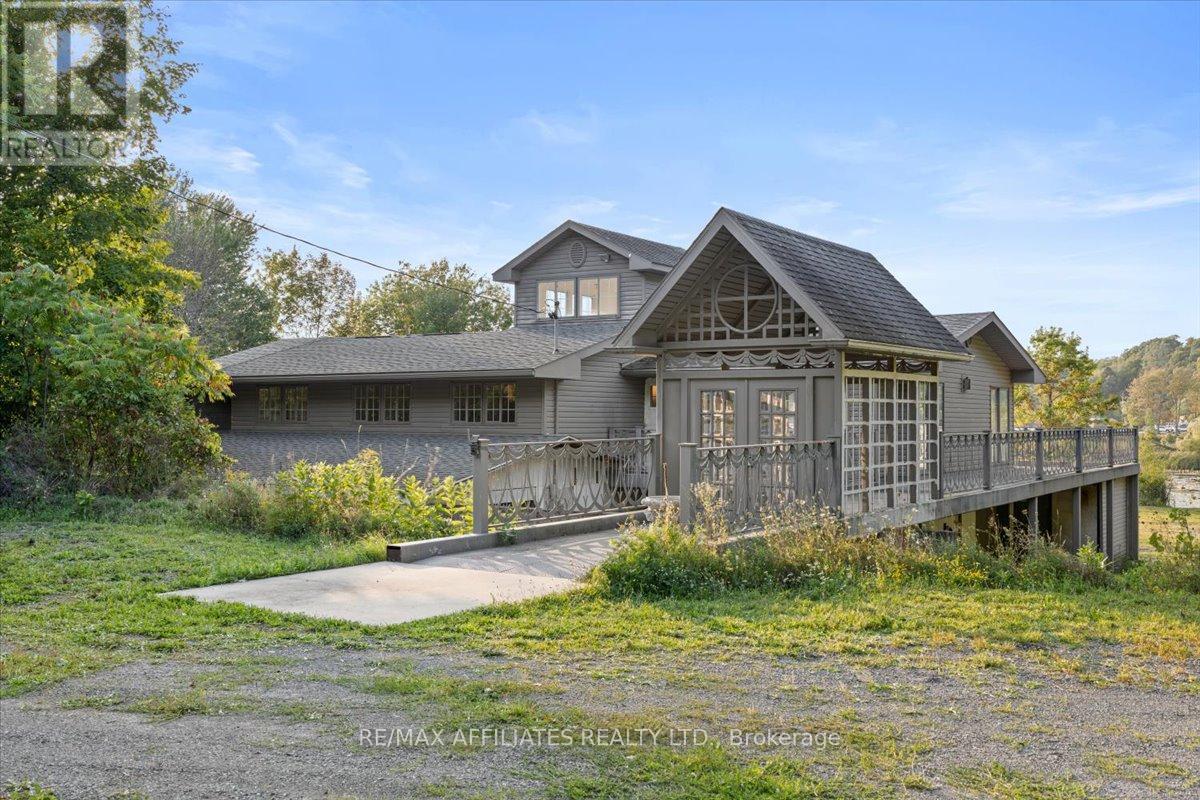 1215 NARROWS LOCK ROAD