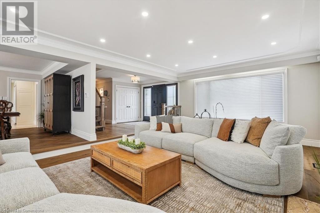 10 AZALEA Court