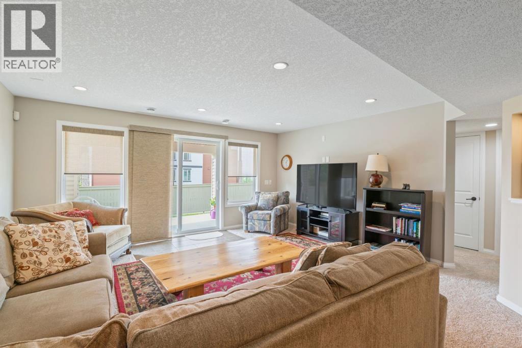 204 Sunset Square