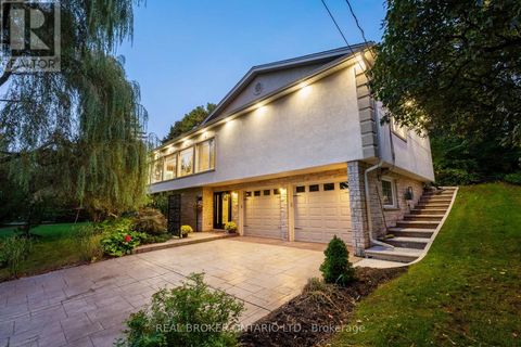 15 GRAND HILL DRIVE Kitchener ON N2P2E2