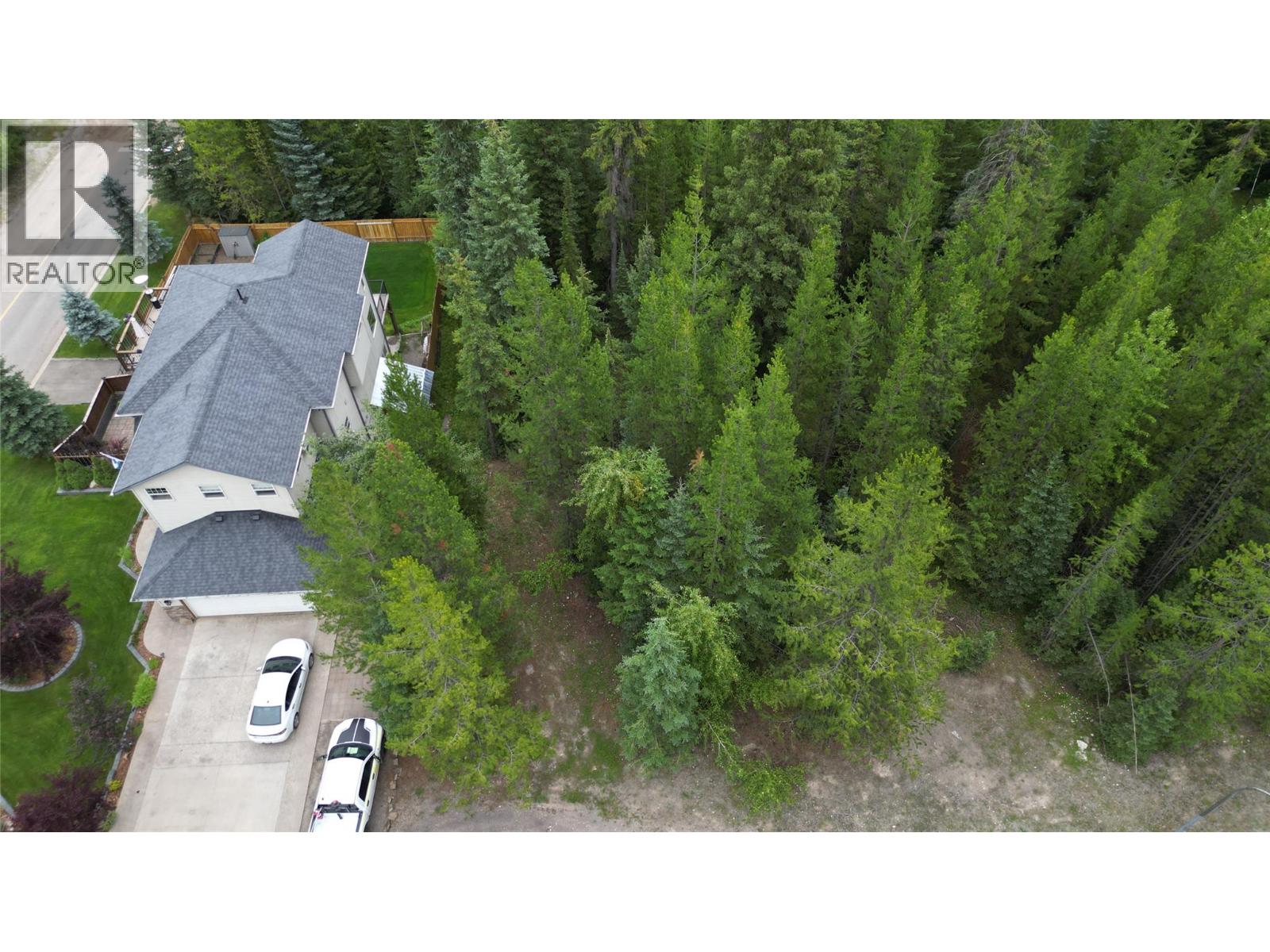 39 Douglas Crescent