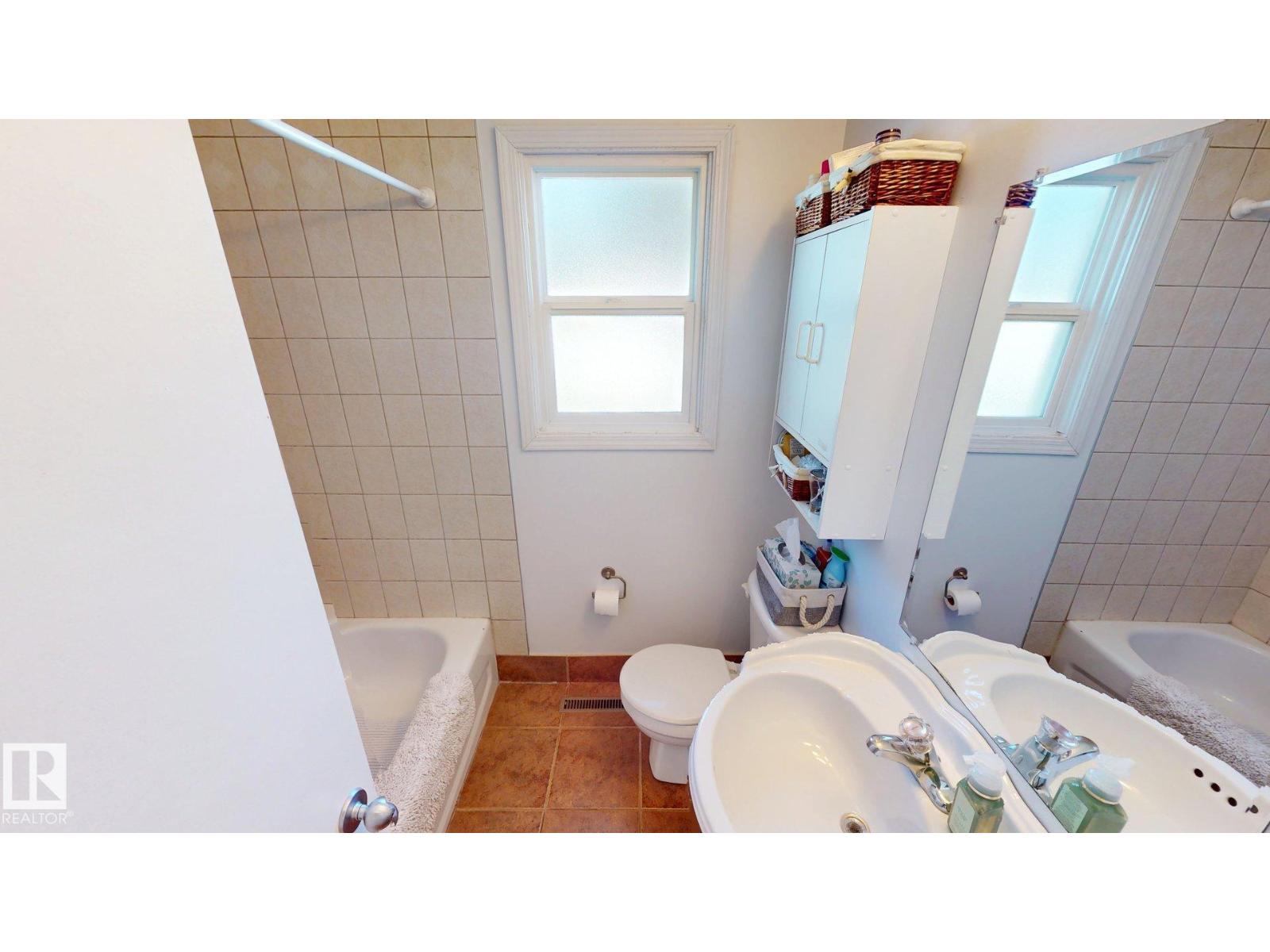 9650 86 ST NW