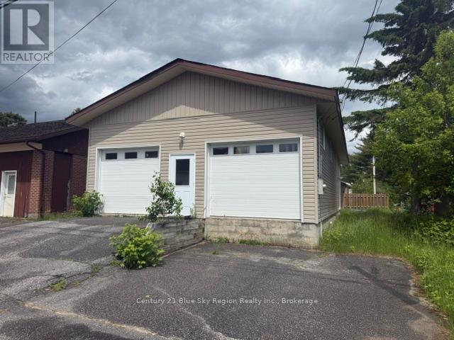Photo 1 of 4 — 14 HUNTER STREET, South River, ON P0A1Z0
