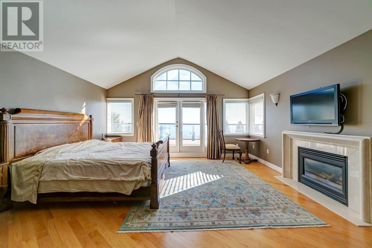 2336 WESTHILL DRIVE