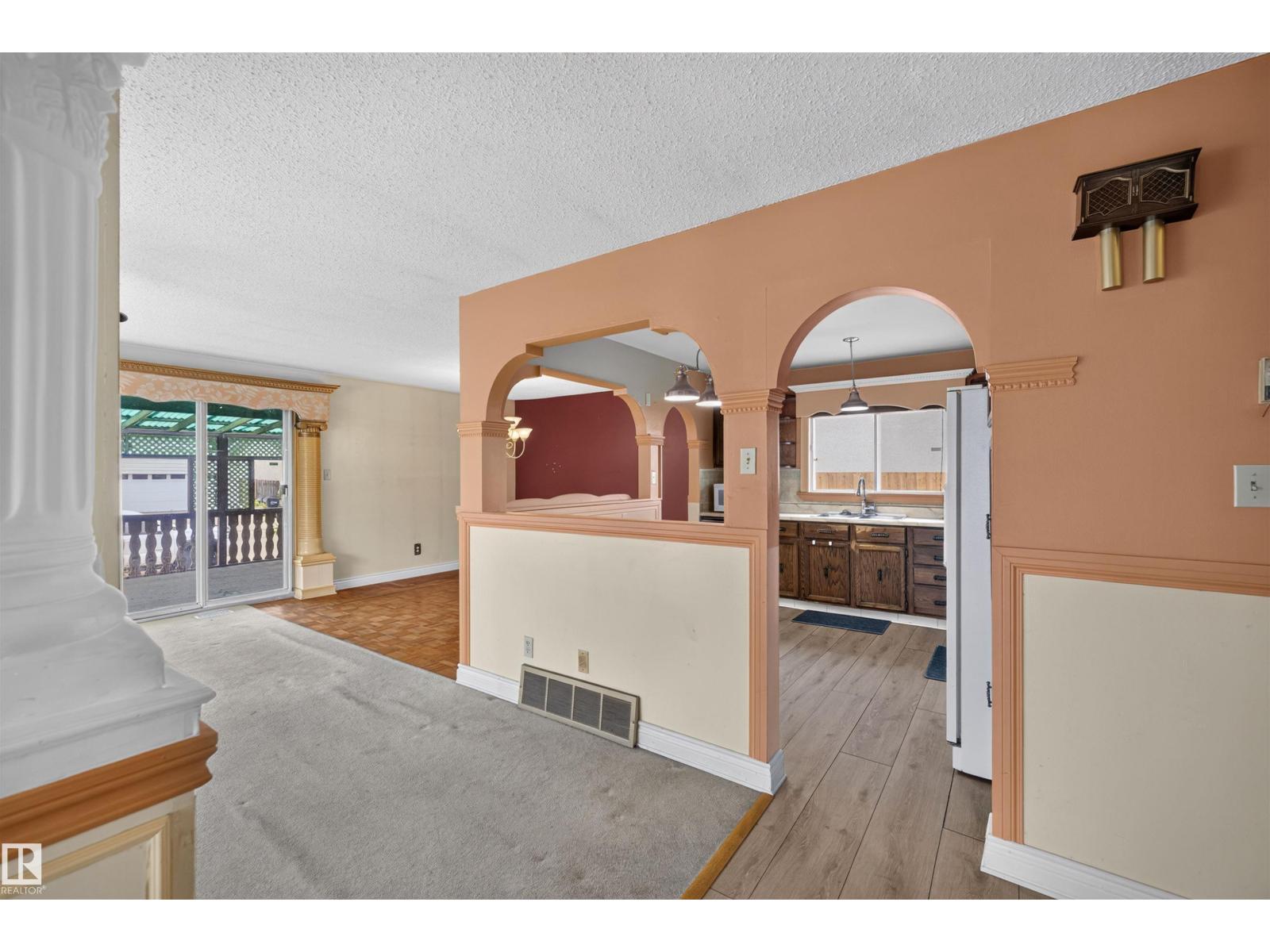 6348 34A AV NW