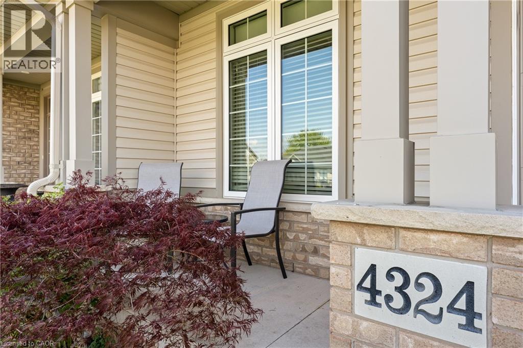 4324 BEVERLEY Crescent