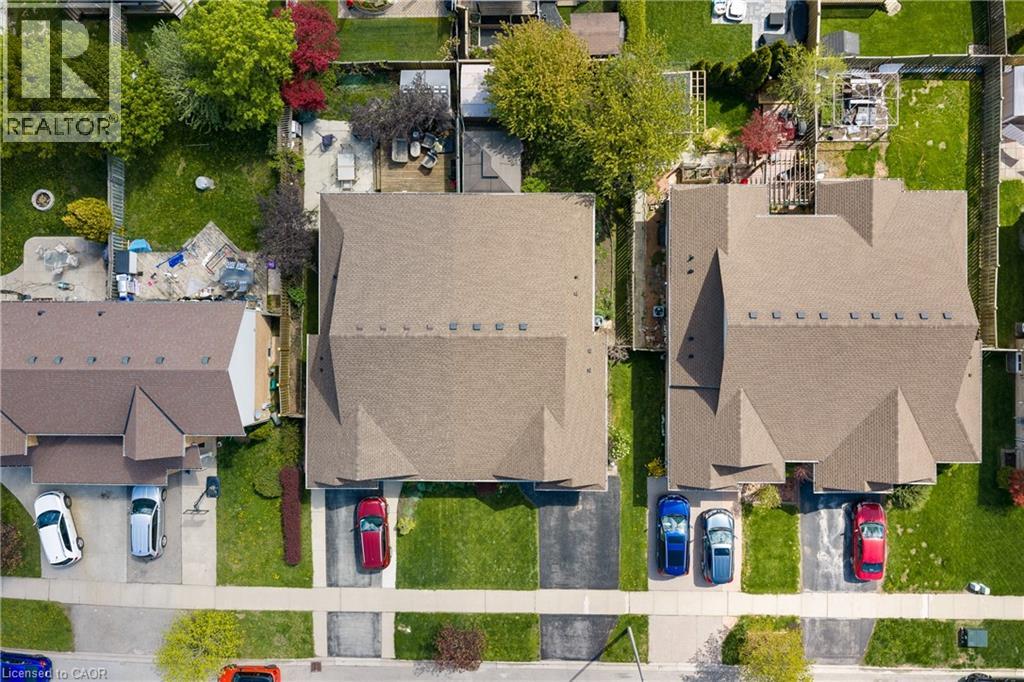 4324 BEVERLEY Crescent