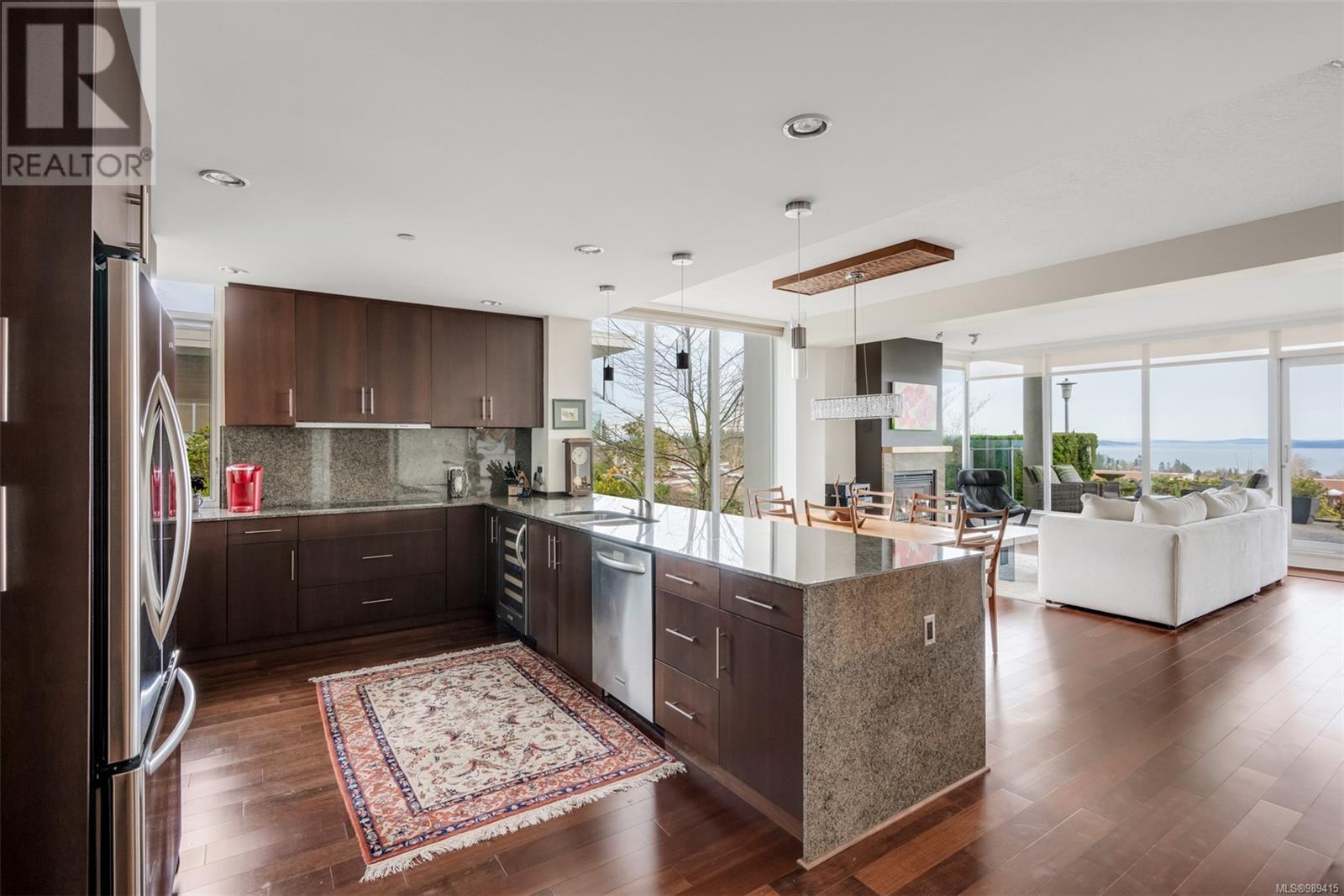 101 748 Sayward Hill Terr