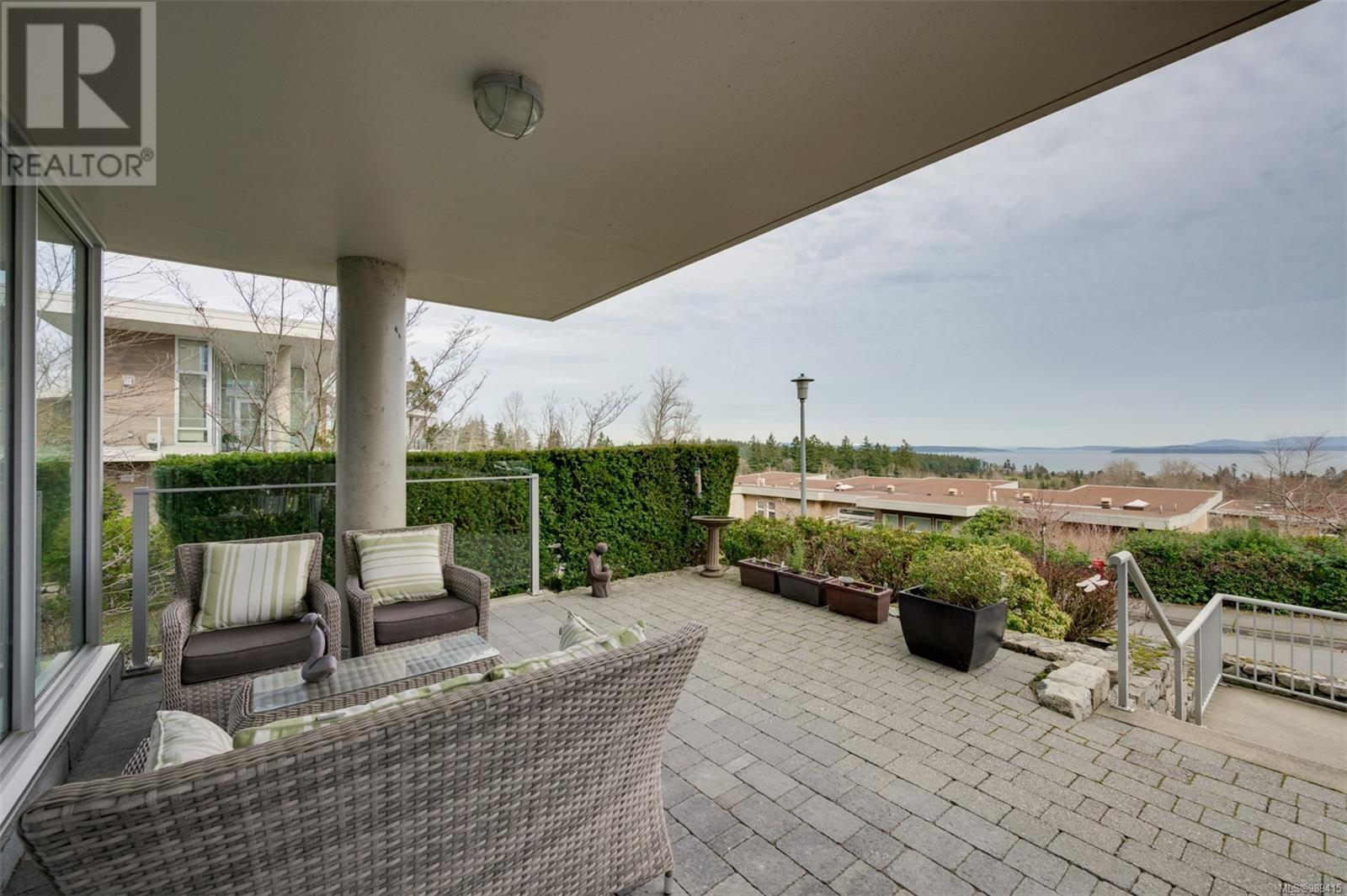101 748 Sayward Hill Terr
