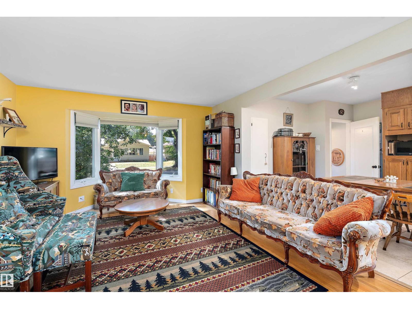 12131 52 ST NW