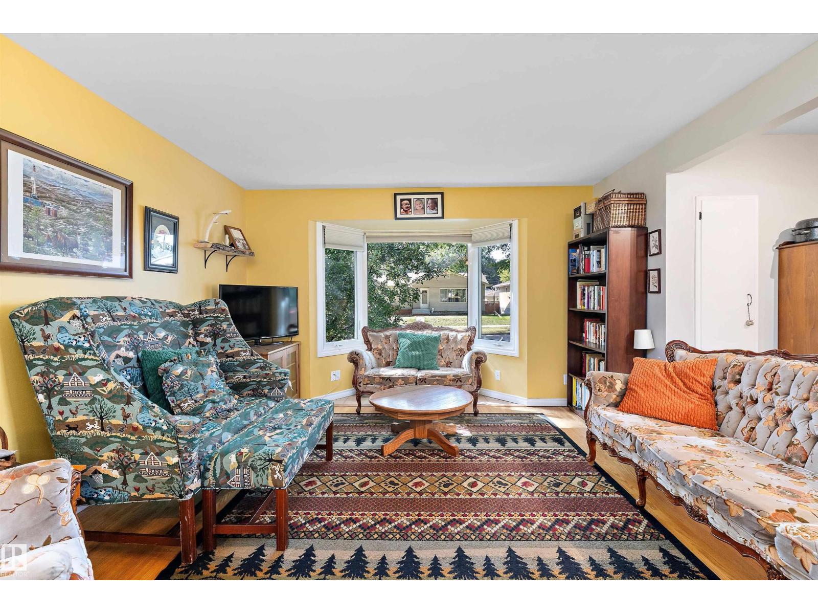 12131 52 ST NW