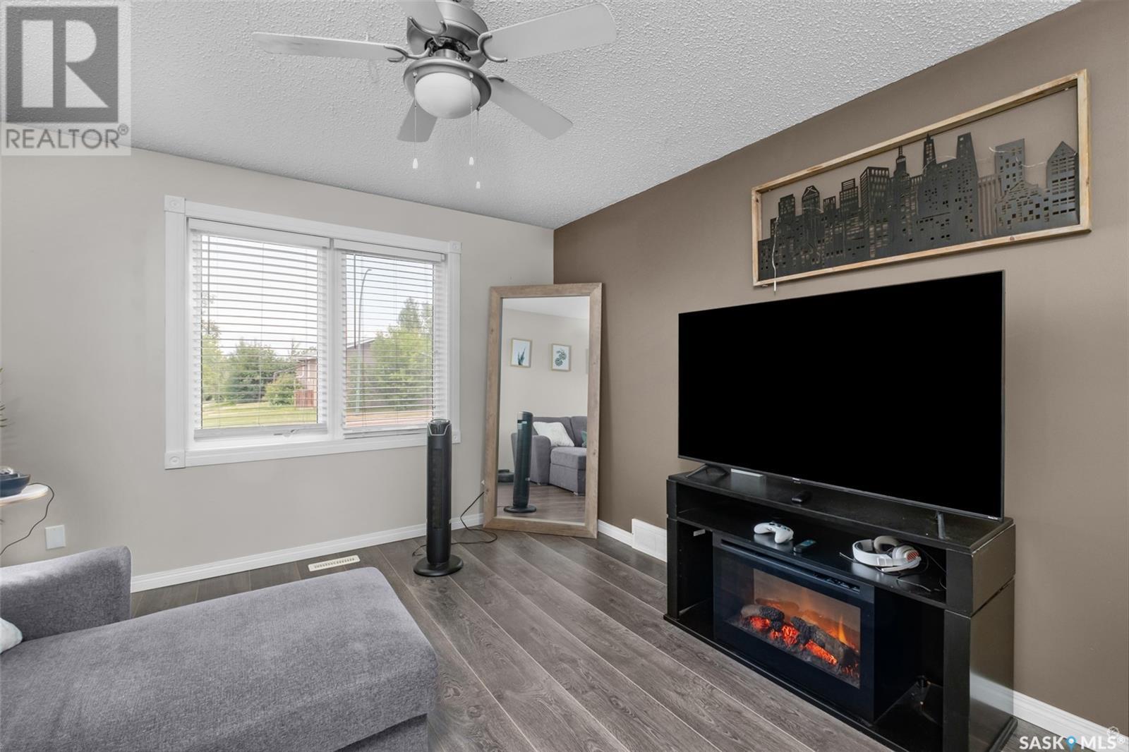 1501 McIntosh DRIVE