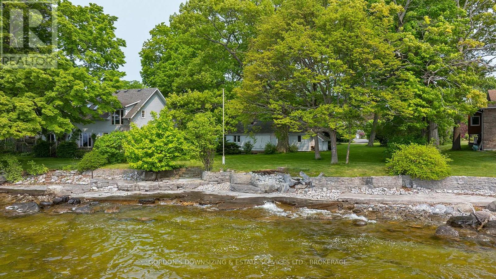 10 LAKESHORE BOULEVARD