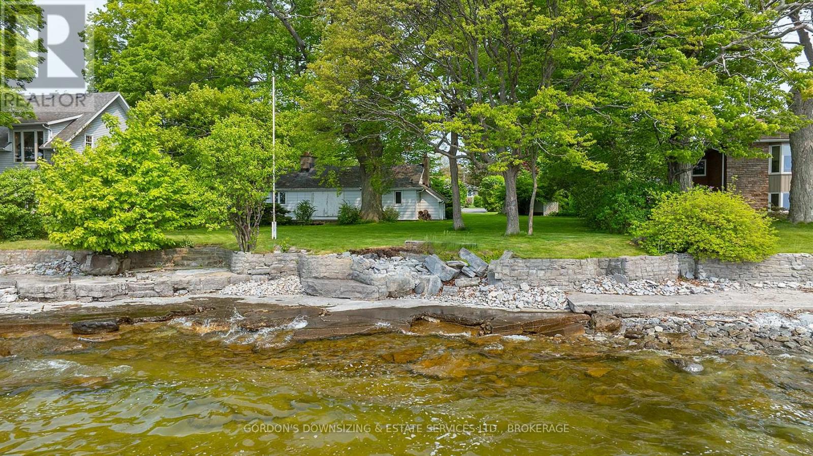 10 LAKESHORE BOULEVARD
