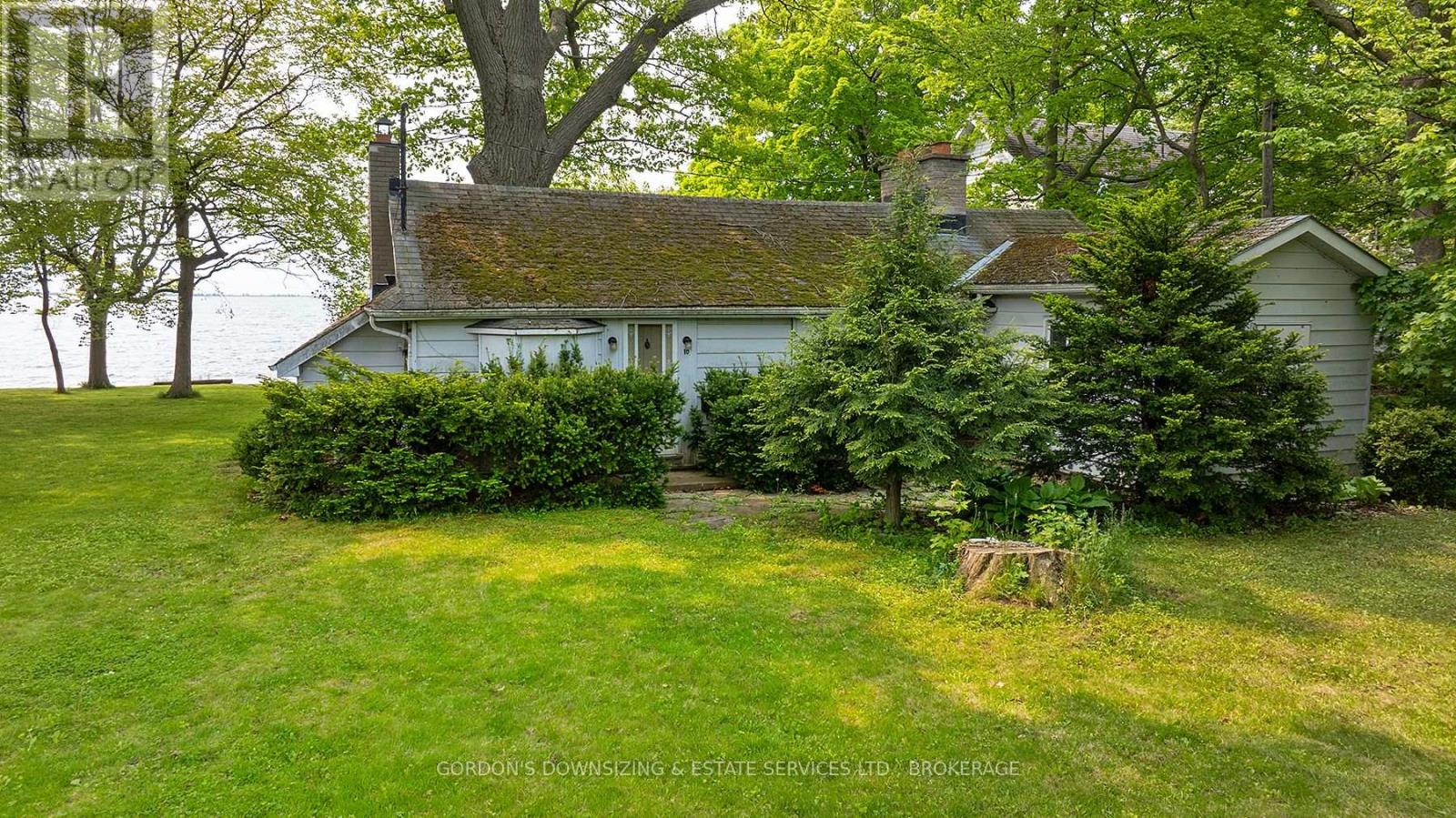 10 LAKESHORE BOULEVARD