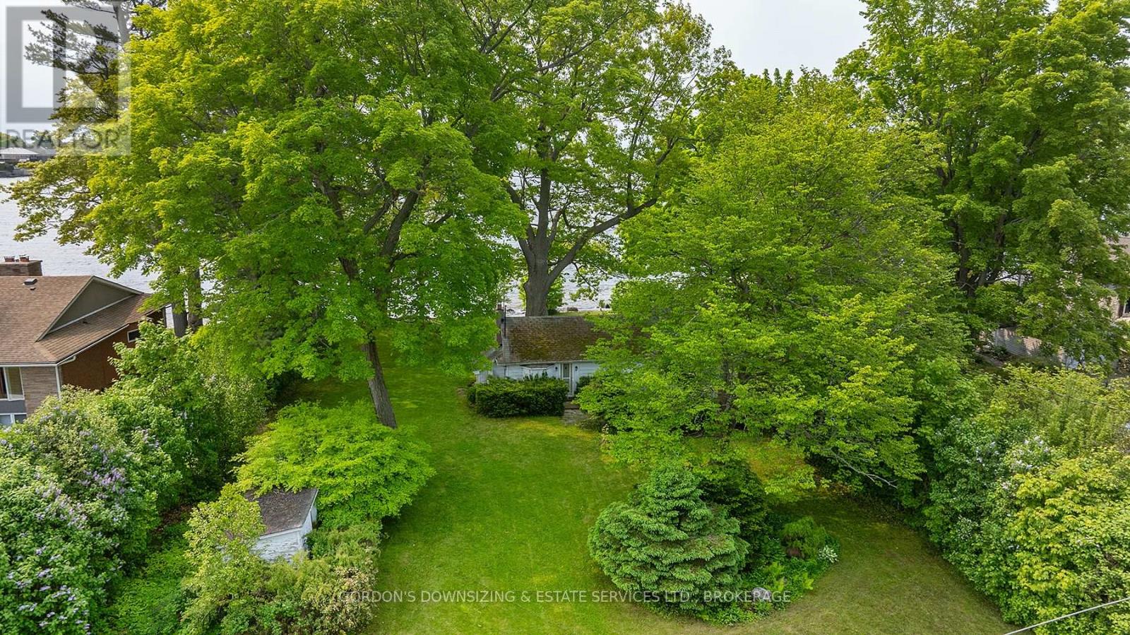 10 LAKESHORE BOULEVARD
