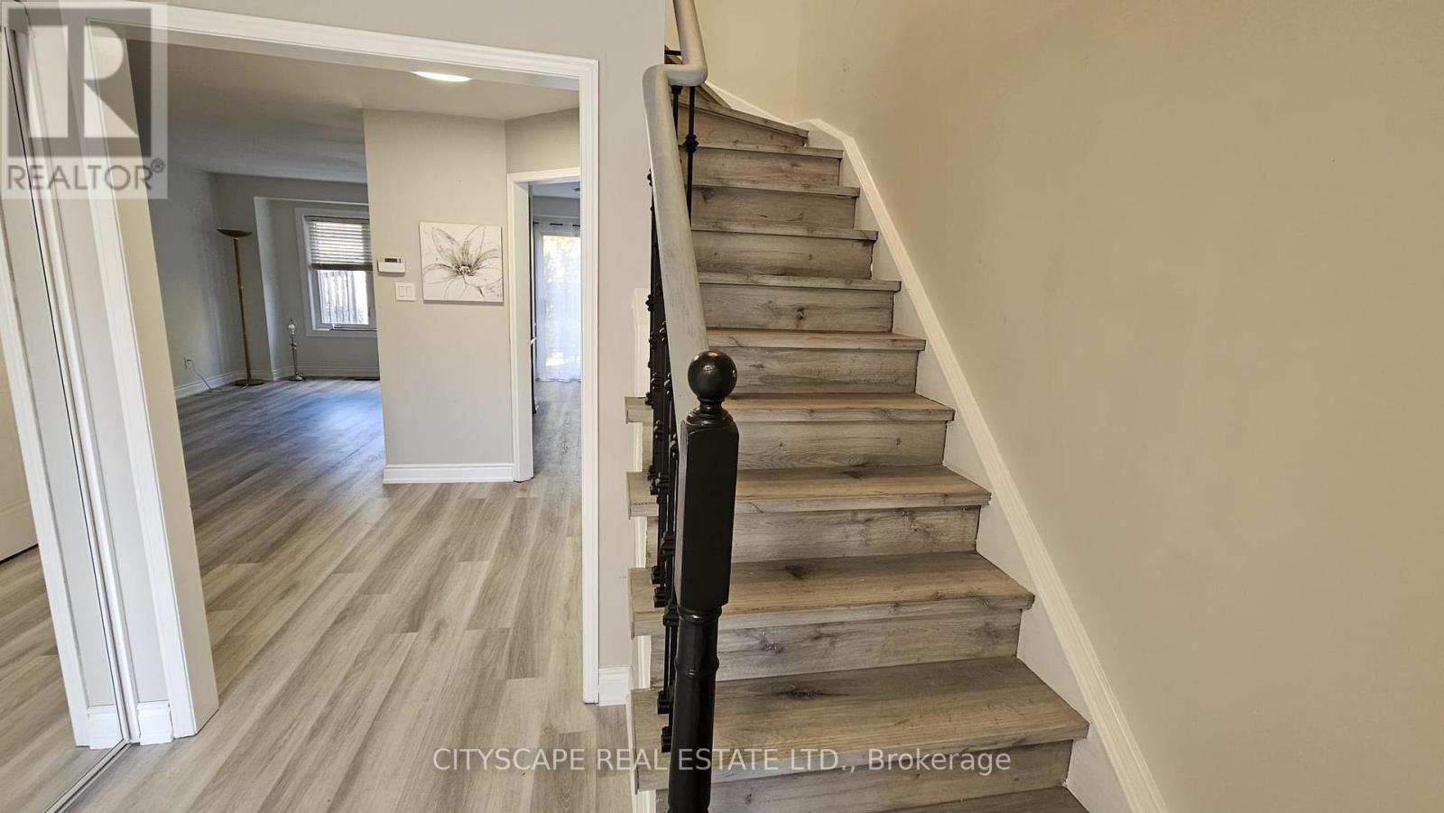 UNIT 5 - 1485 TORRINGTON DRIVE