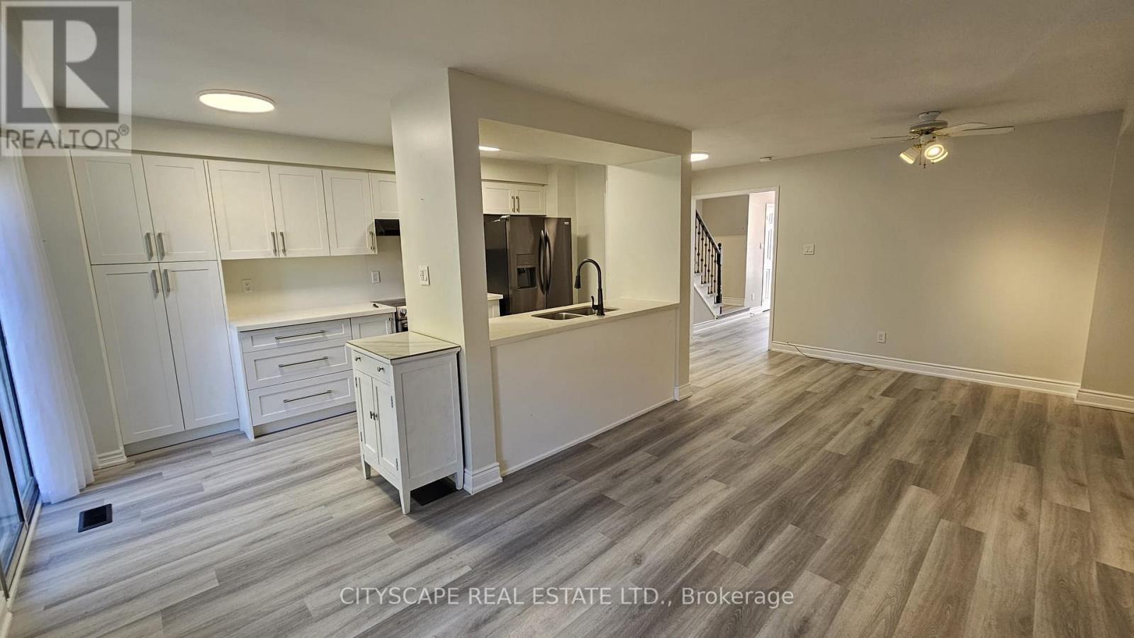 UNIT 5 - 1485 TORRINGTON DRIVE