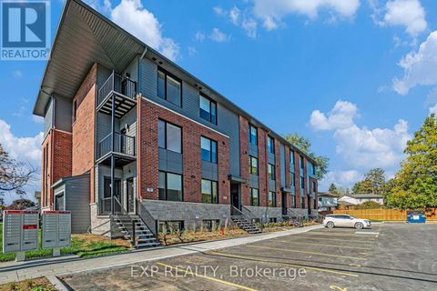 11 - 251 CASTOR STREET Russell ON K4R0M2