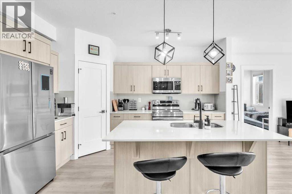 305, 30 Sage Hill  NW