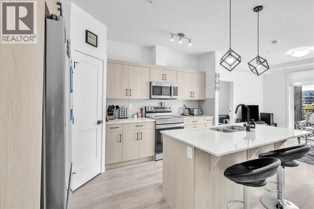 305, 30 Sage Hill  NW