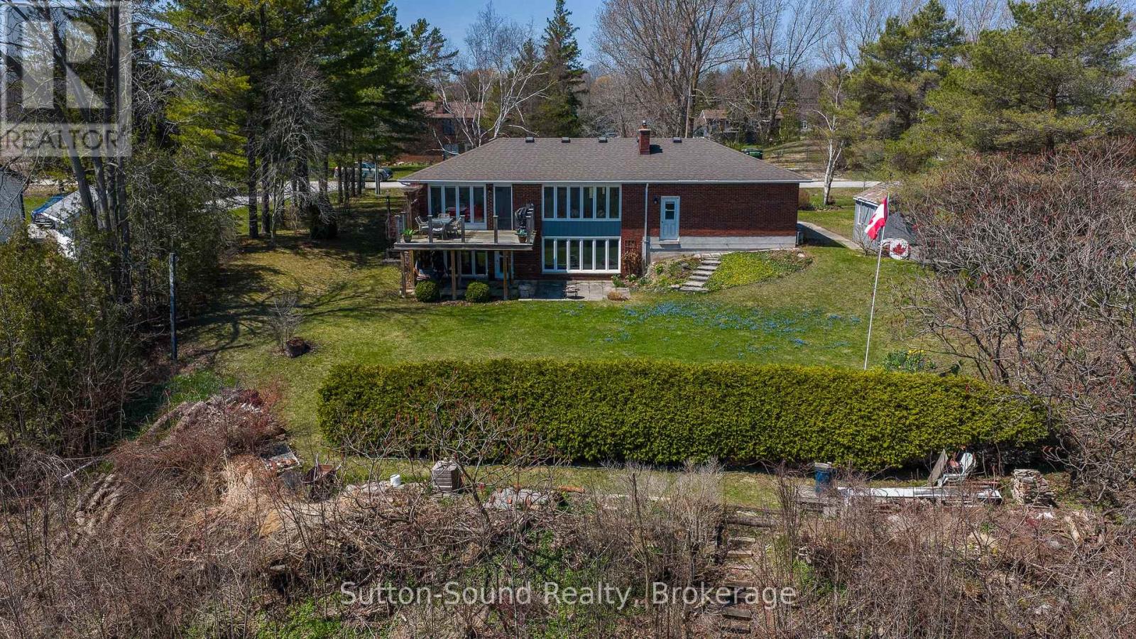 173 LAKEVIEW CRESCENT