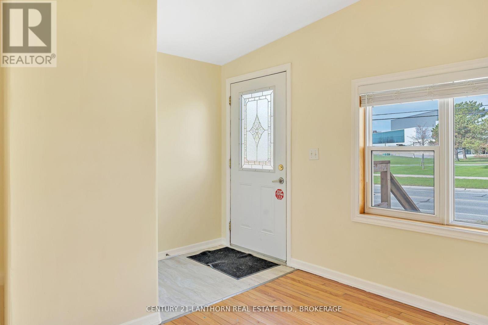 77 PORTSMOUTH AVENUE