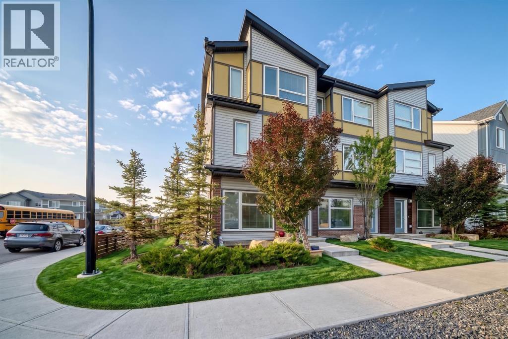 107 Lucas Boulevard NW